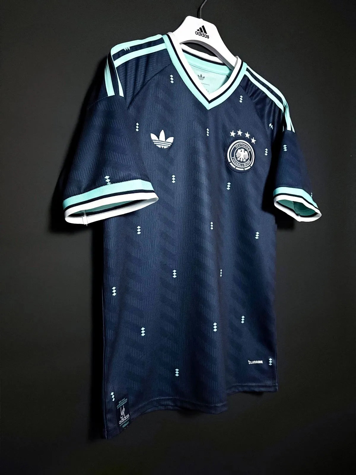[Sold Out] Liverpool 2025 Third Jersey, Short Sleeve, Premier League Style, No Number, Stylish, Stylish Gift, yuro10001