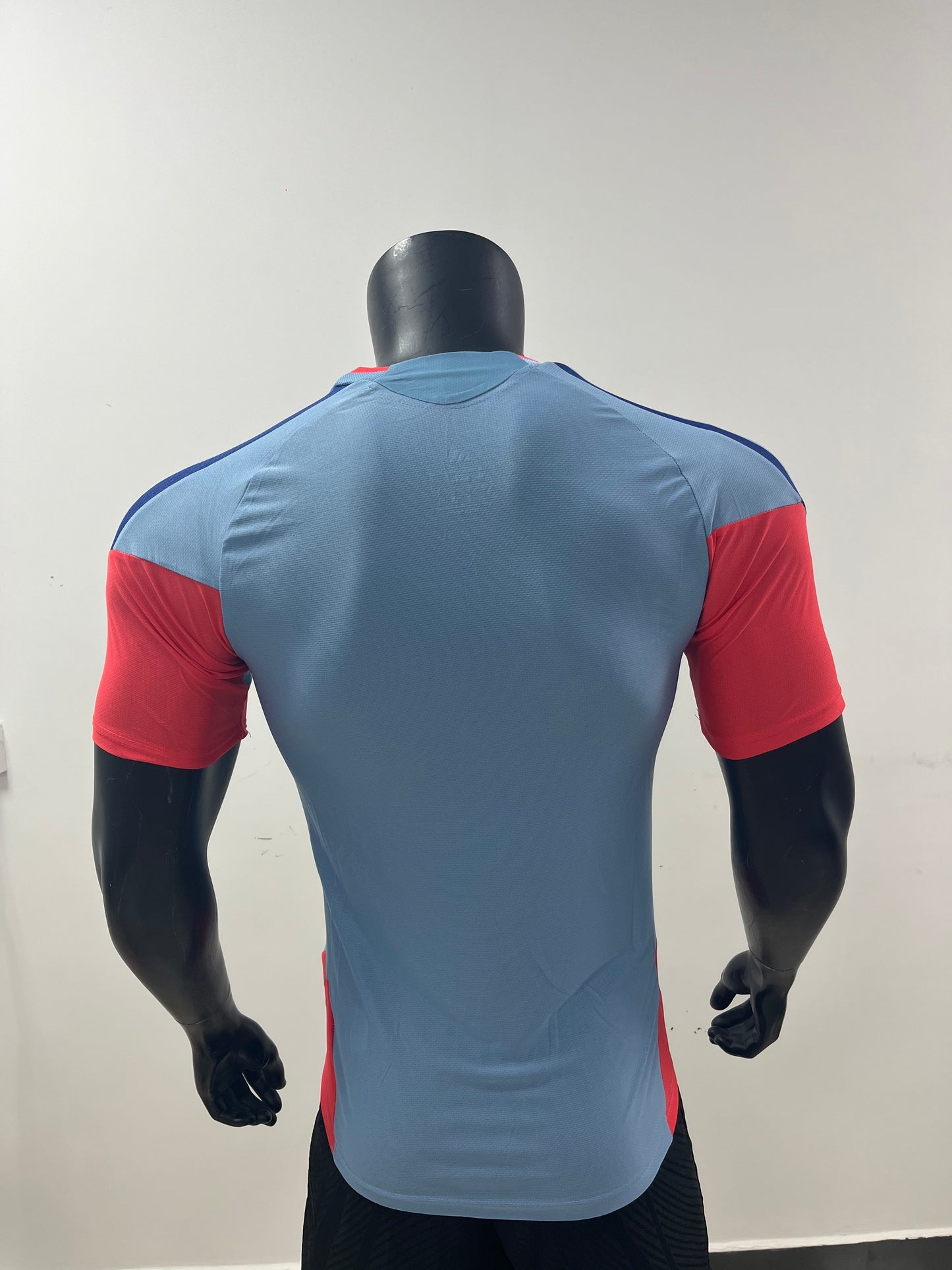 サッカー日本代表 ティロ26 トレーニングジャージー