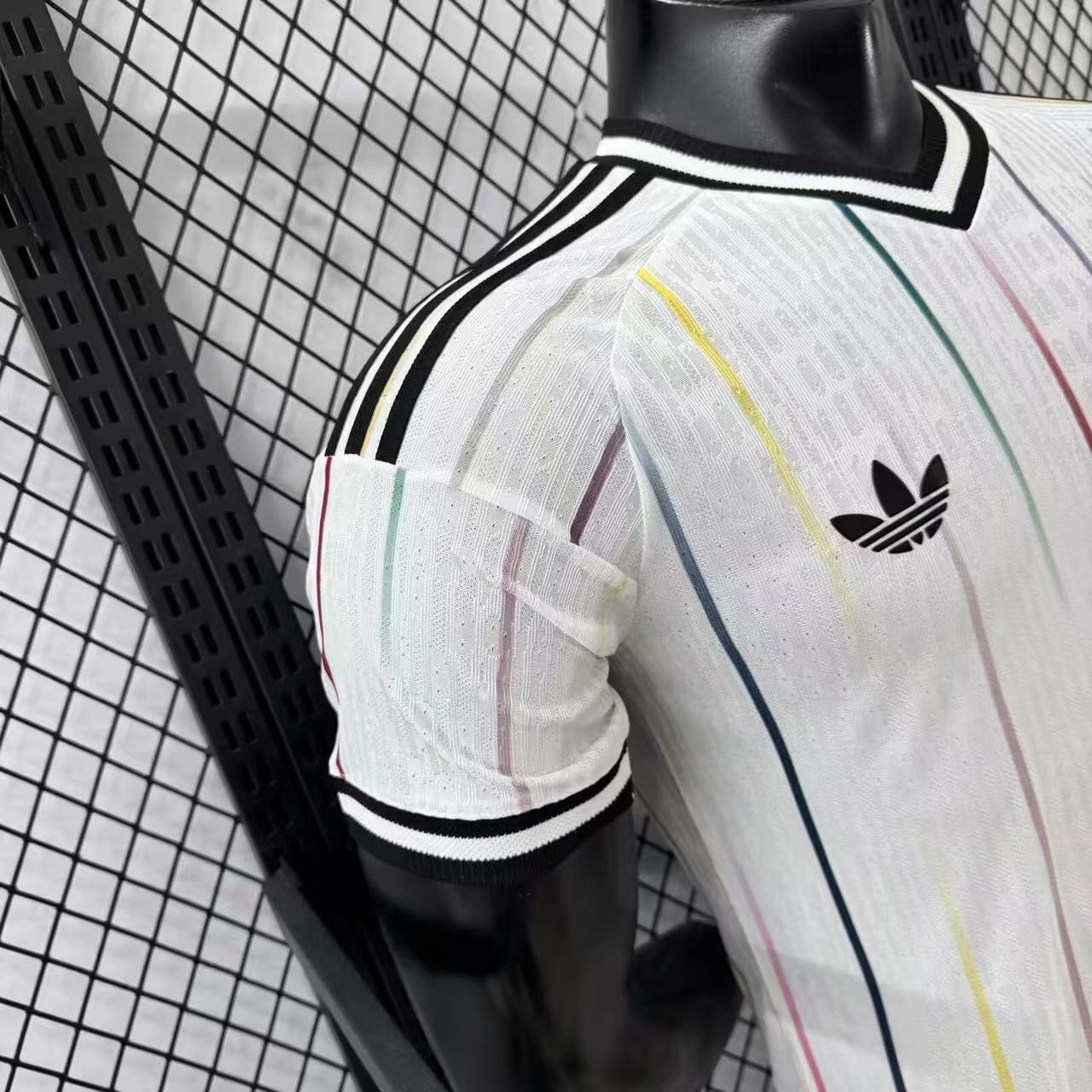 日本代表 ユニフォーム 2026W杯　アウェイ　ユニフォーム レプリカ　侍ジャパン！